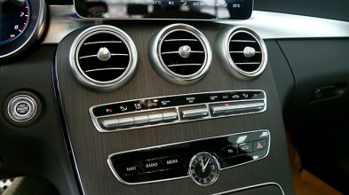 Mercedes-benz-C300-AMG-dieu-hoa-truoc-38b3qbrtp8idz28rz6t4w0.jpg